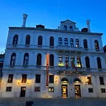 מלון Ruzzini Palace 4*