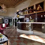Ruzzini Palace מלון 4*