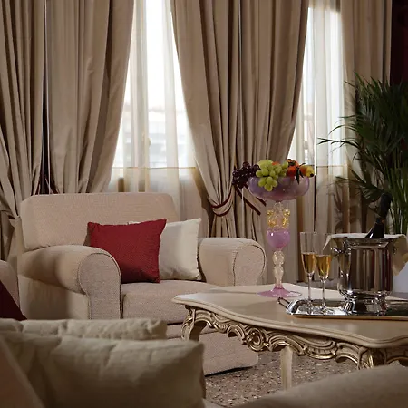 루치니 팰리스 베니스