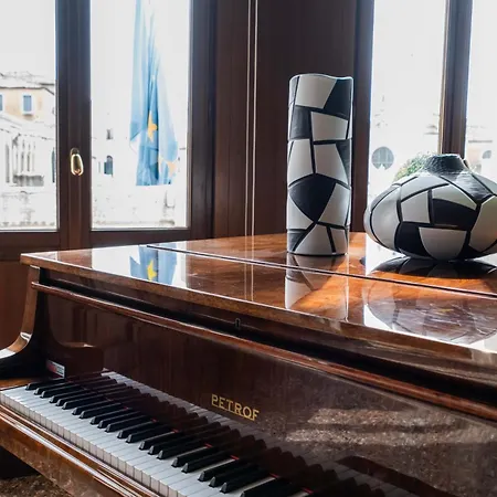 Hotell Ruzzini Palace 4*