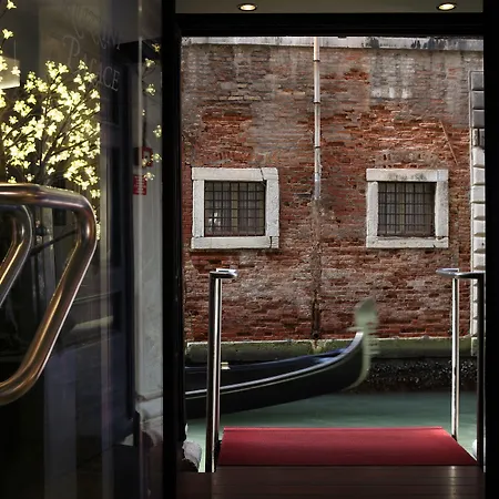 Ruzzini Palace Szálloda 4*