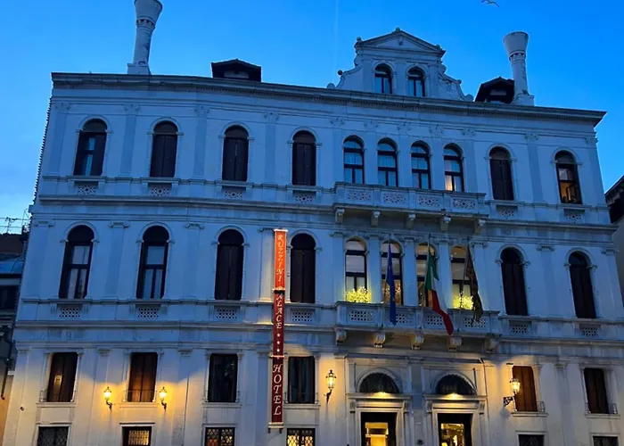 מלון Ruzzini Palace 4*