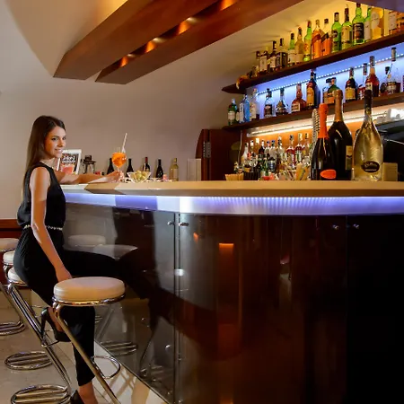 Отель Ruzzini Palace 4*