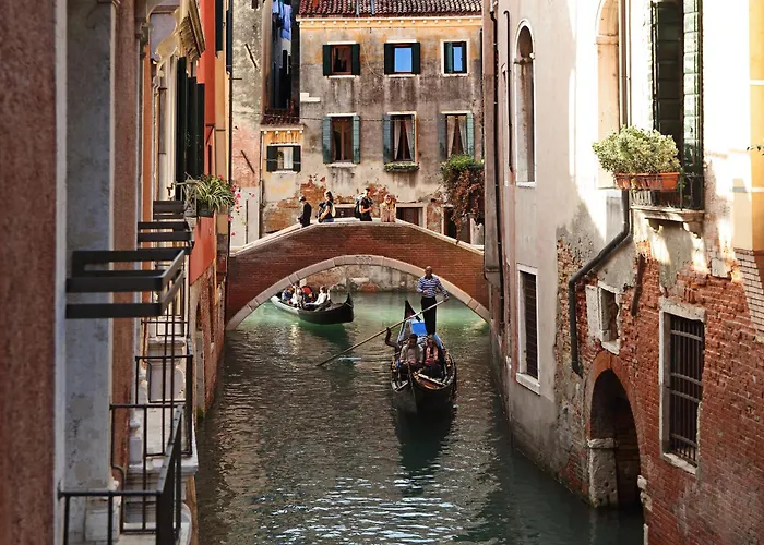 ルッツィーニ パレス 4*