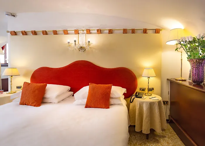 ルッツィーニ パレス