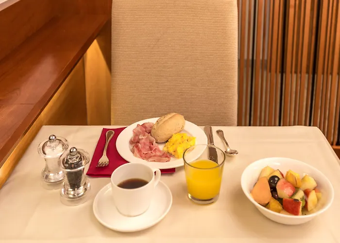 ルッツィーニ パレス ヴェネツィア